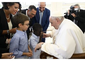 Da Francesco famiglia che ha accolto due piccoli dalla Nigeria