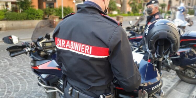 Nel Napoletano uomo scappa con bimbo ma viene preso da Cc