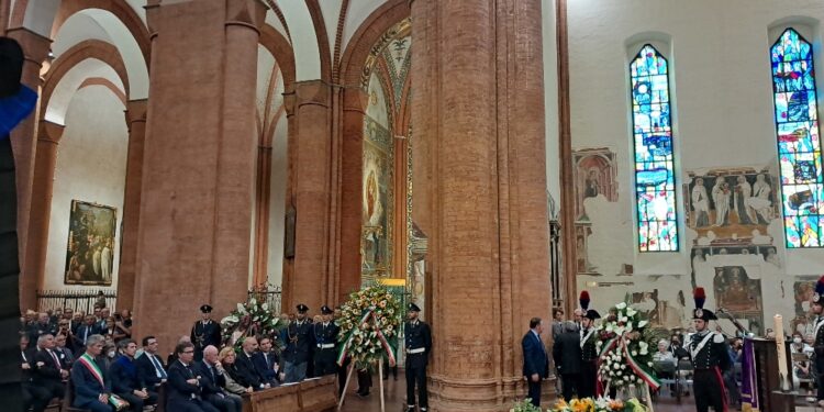 Ex premier a Pavia alle esequie dell'ex ministro morto a 98 anni