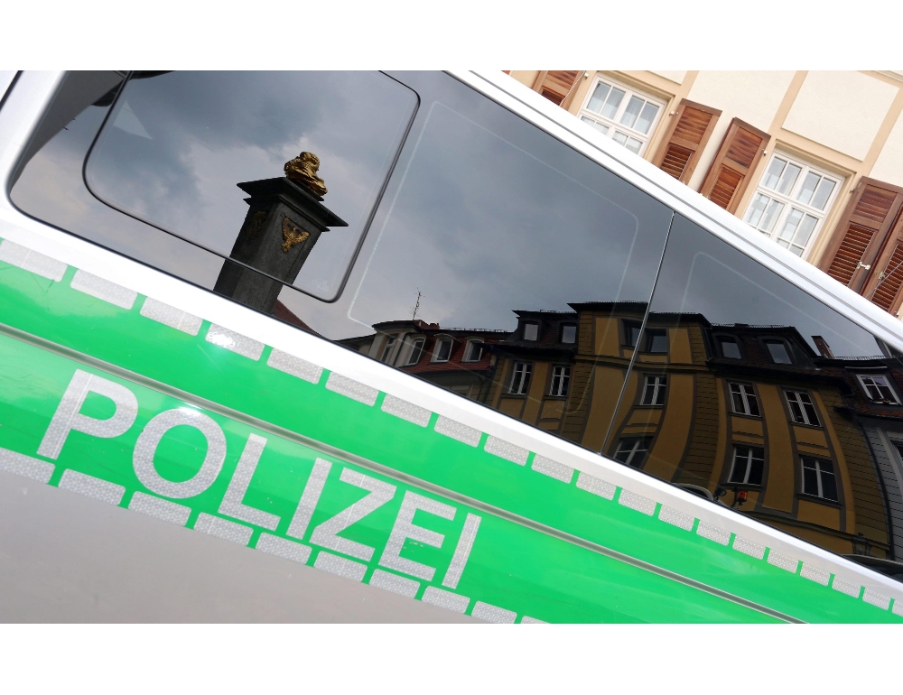 Germania, accoltella due persone gridando ‘Allah akbar’