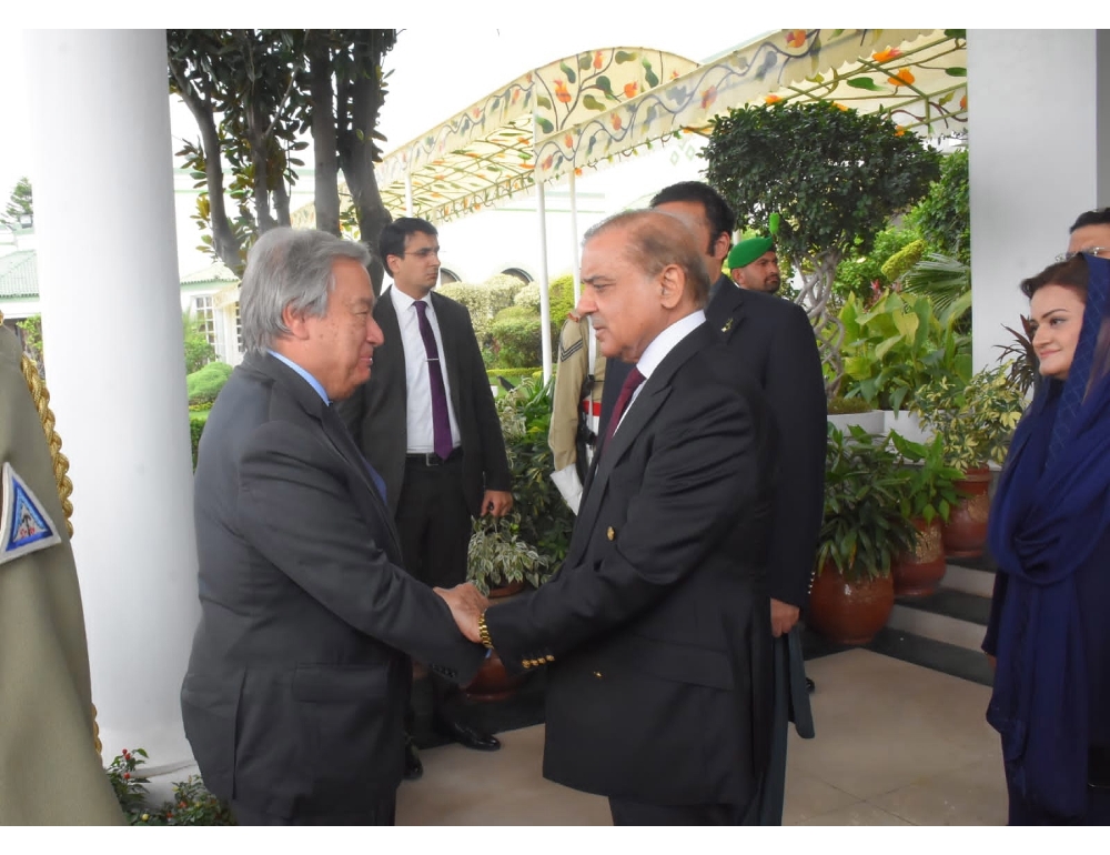 Guterres a Islamabad, mondo aiuti Pakistan colpito da alluvioni