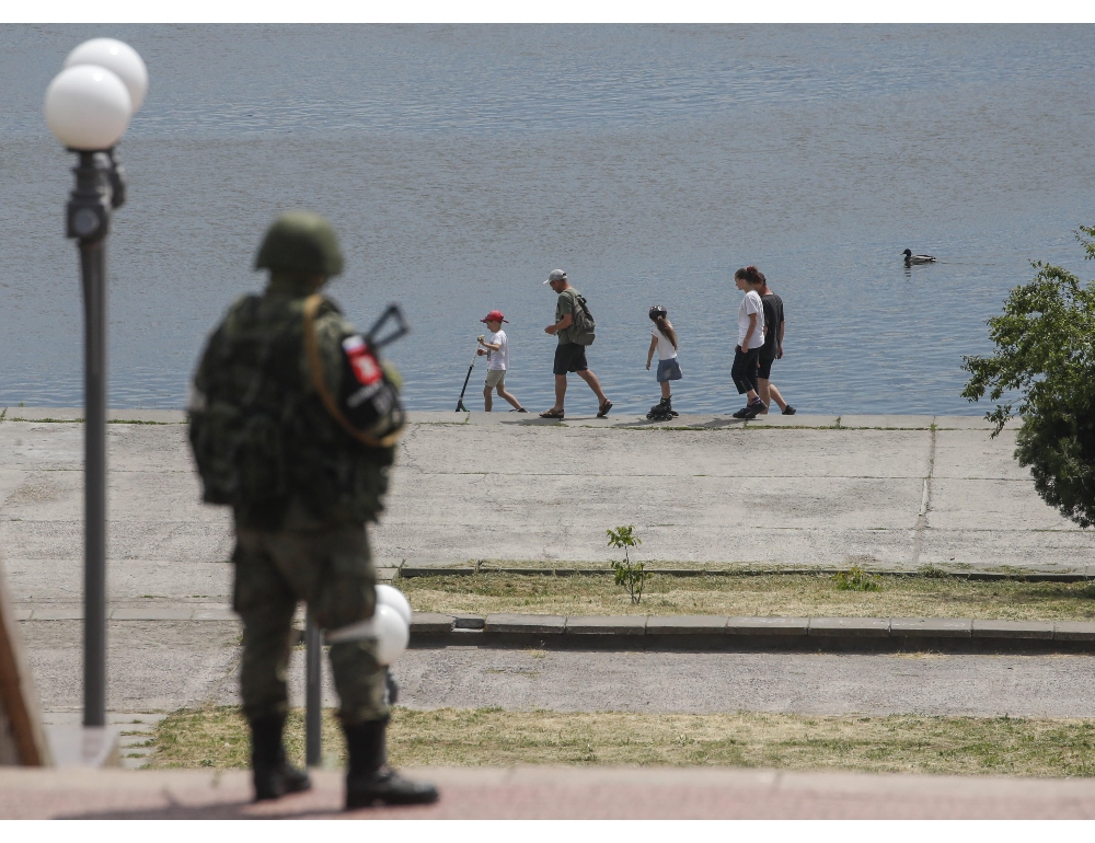 Kiev, nel Kherson i russi usano i civili come scudi umani