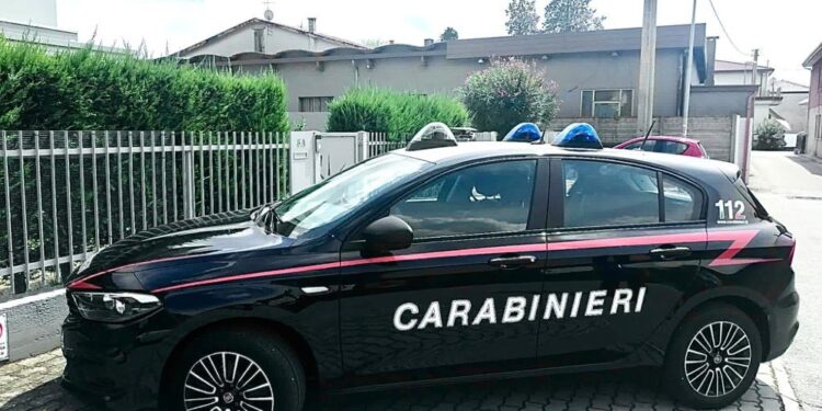 I ladri li hanno asportati dai bagni