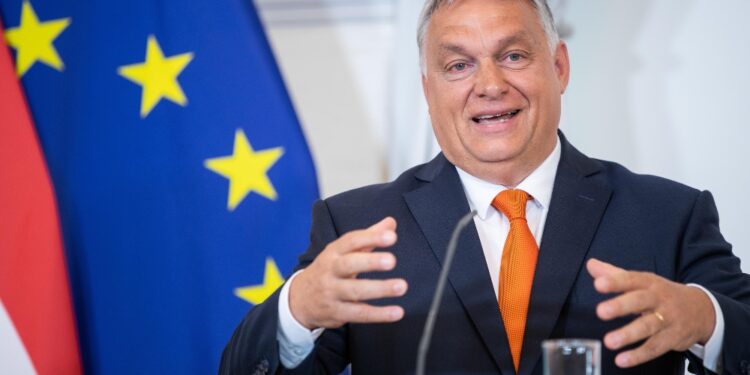 Premier ungherese torna su elezioni in Italia