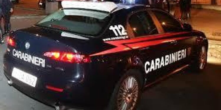 Un benzinaio stava depositando l'incasso. Indagano i Carabinieri