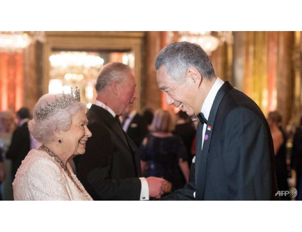 Regina: l’omaggio del premier di Singapore Lee Hsien Loong
