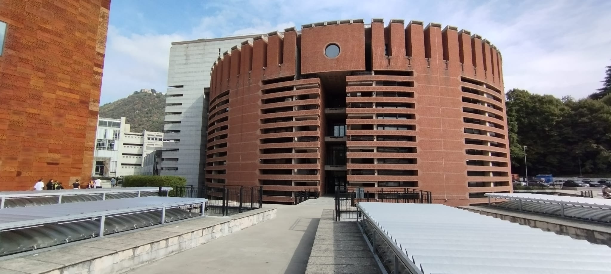 Nuovi spazi per gli studenti dell’Insubria, l’ateneo acquista l’intera torre di via Valleggio