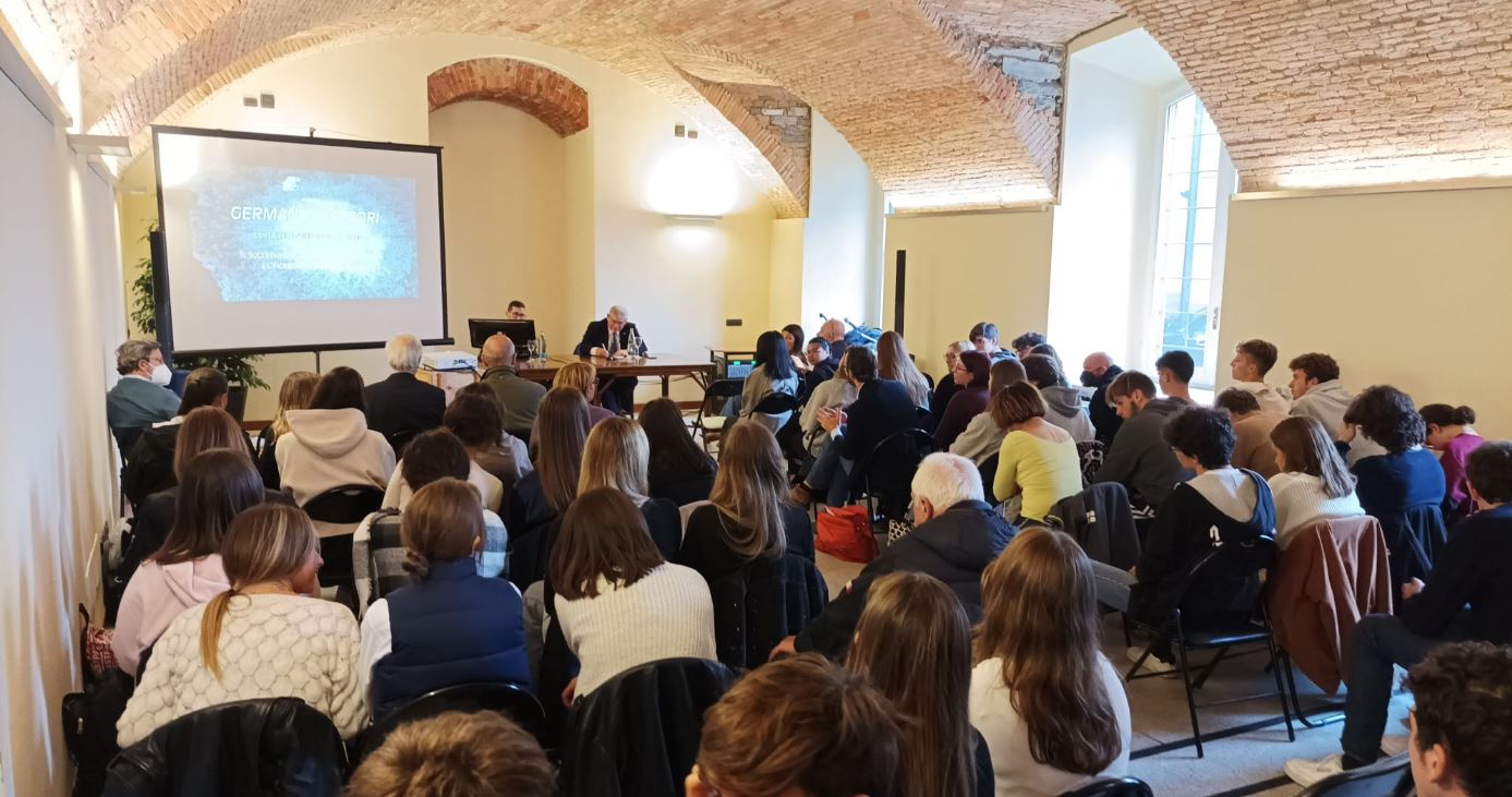 Il convegno nella sede di Etv: la guerra tra Russia e Ucraina, la minaccia nucleare e il ruolo dell’Italia