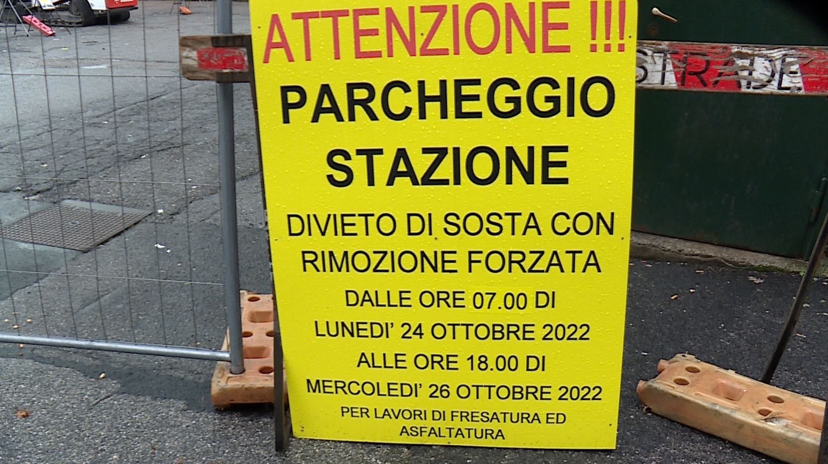 Buche e strada dissestata, partiti lavori al parcheggio della stazione di Camerlata