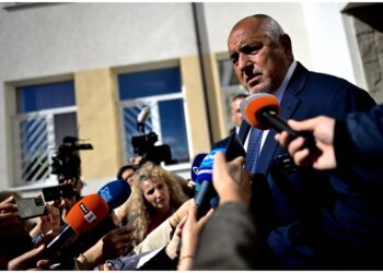 Successo ex premier Borissov. Affluenza molto bassa