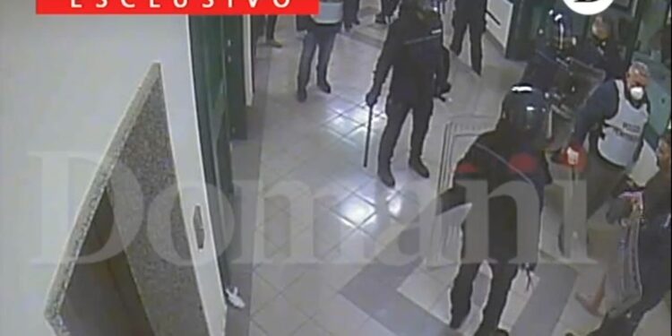 Procura chiede proroga inchiesta per poliziotti mai identificati
