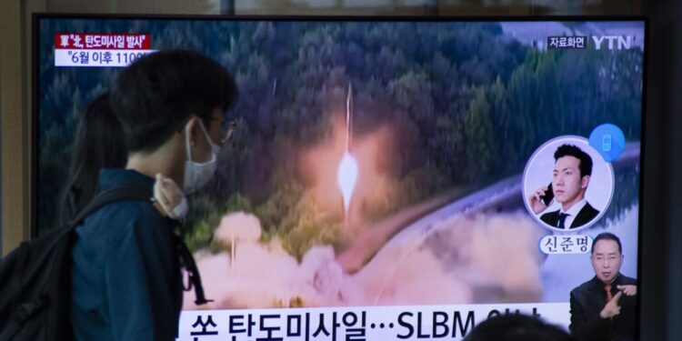 Tokyo: il proiettile di Pyongyang ha forse sorvolato il Paese