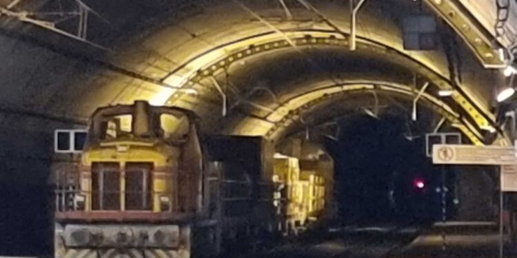 Incidente su un treno-cantiere a Sanremo. Circolazione bloccata