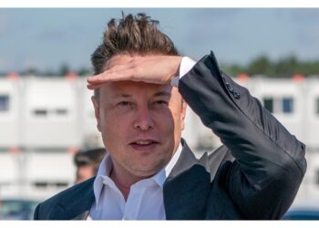 Il patron di Tesla: 'E all'epoca discutemmo di aerospazio'