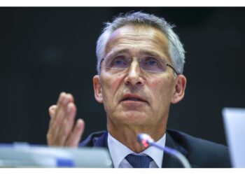 Stoltenberg sente Kuleba