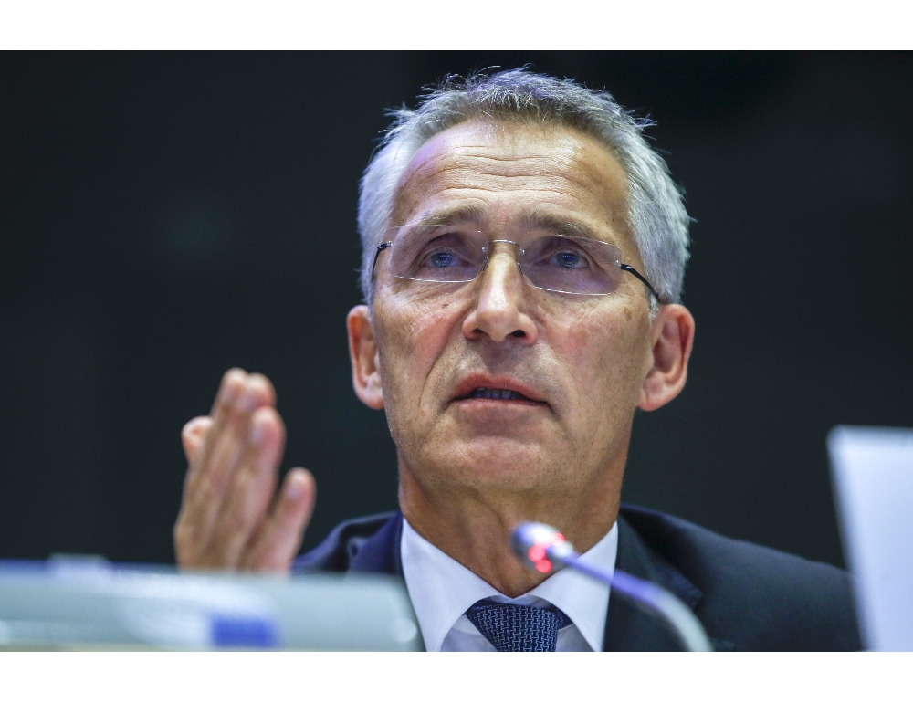 Nato condanna attacchi Mosca, ‘con Kiev finché servirà’