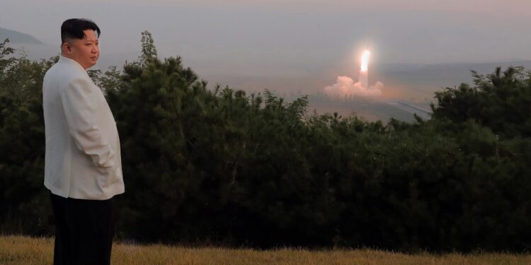 Ieri lancio di due missili verso il mare del Giappone