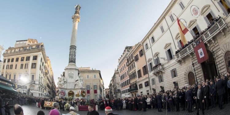 Nei due anni precedenti solo visita privata a causa del Covid