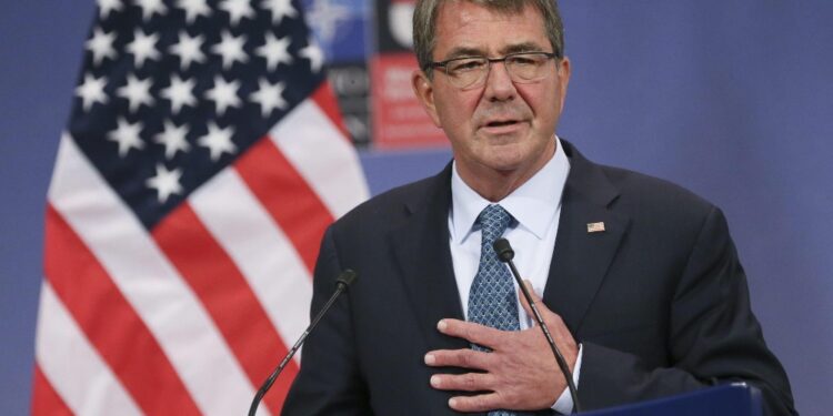 Fu capo del Pentagono negli ultimi due anni di presidenza Obama