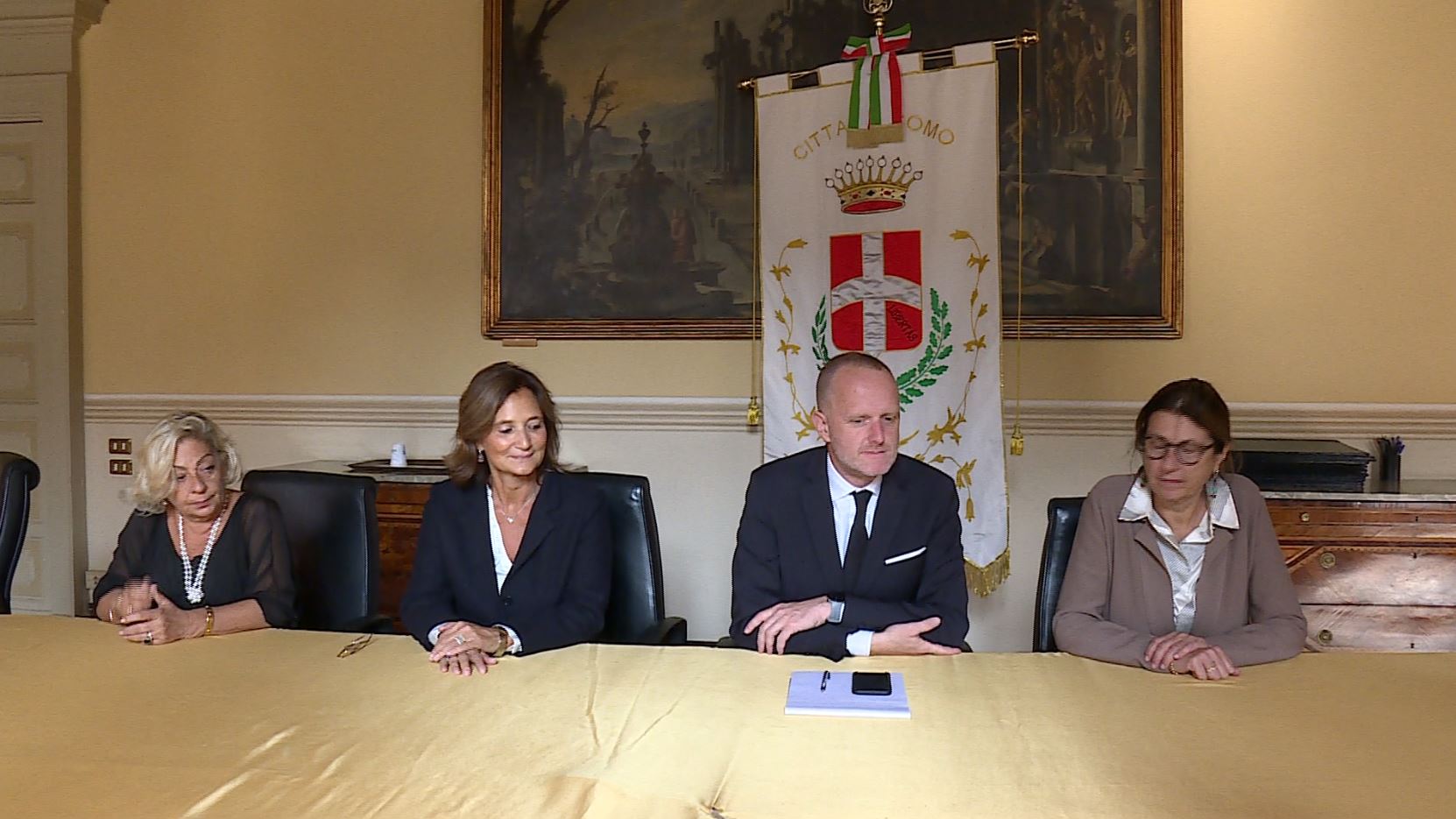 Como, caccia agli evasori della tassa rifiuti. Il sindaco: “Al setaccio gli ultimi dieci anni”