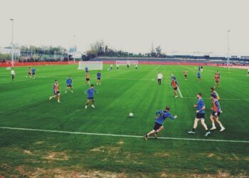 Gli azzurri in allenamento a Mozzate (foto Como 1907)