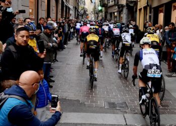 Foto Gian Mattia D'Alberto - LaPresse
9 Ottobre 2021: la partenza del Giro di Lombardia dal centro di Como