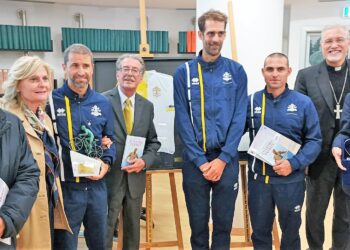 I figli di Vincenzo Torriani con i premiati, Athletica Vaticano e Paolo Frigerio