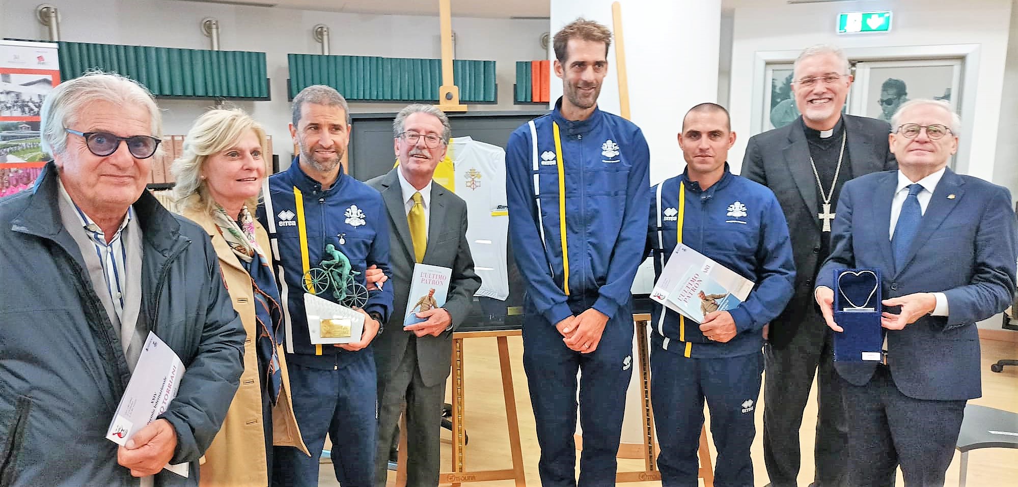 Premio Torriani, la squadra del Vaticano premiata al Ghisallo