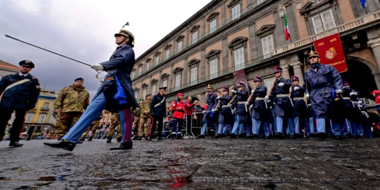 Capo di Stato maggiore Esercito Serino al giuramento a Napoli