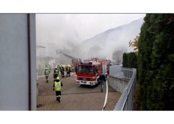 Massiccio intervento dei vigili del fuoco