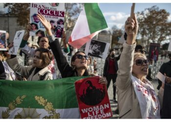 Nel corteo di ieri sera. Non ci sono al momento altre conferme