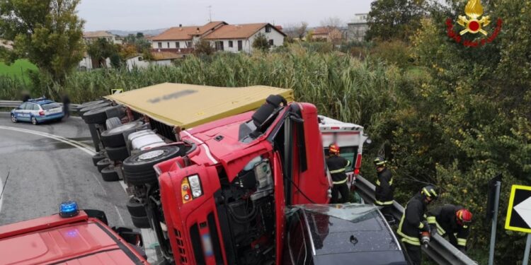 Chiuso svicolo tra Ancona Nord e SS76