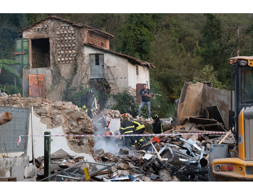 Esplosione a Lucca, morta anche giovane mamma