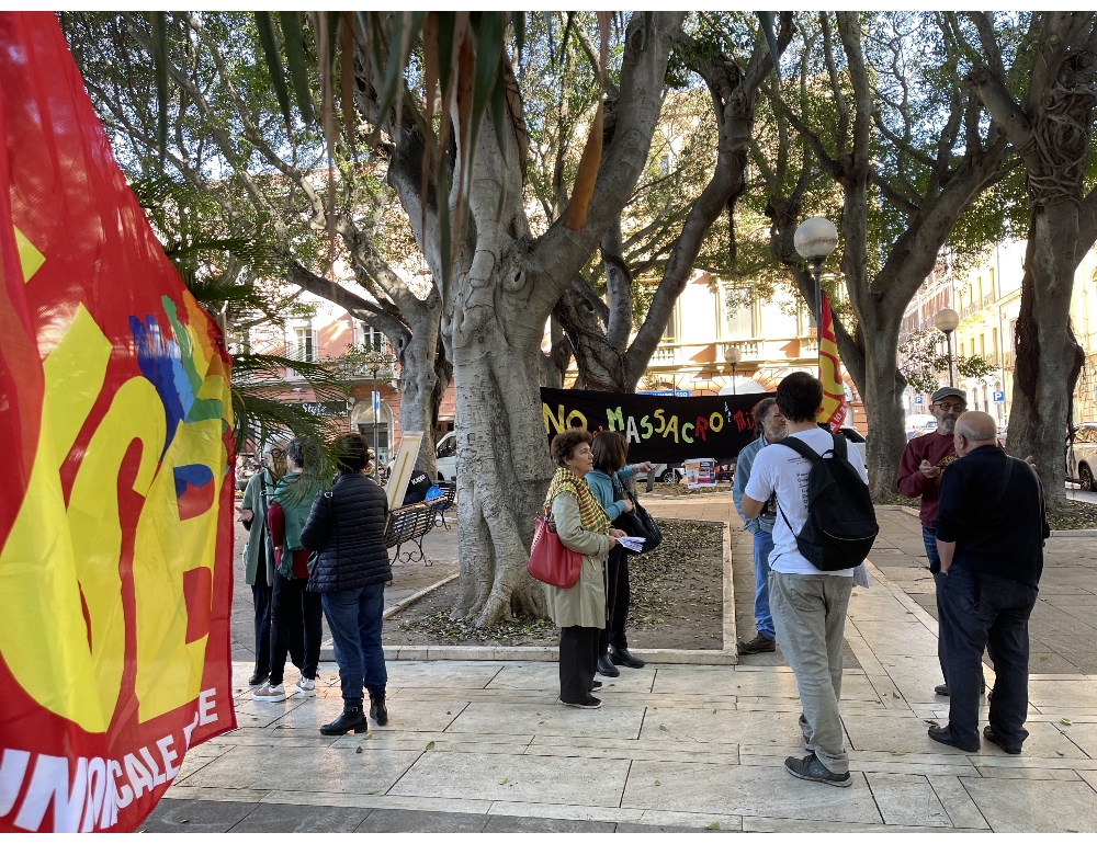 Migranti: sit-in a Cagliari, naufraghi vanno salvati sempre