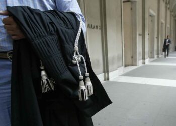 La giovane ha registrato le minacce del padre