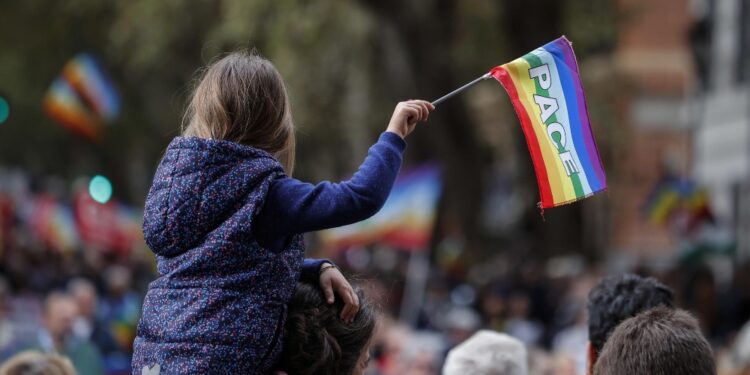 Ma tanti tanti manifestanti sono ancora fermi alla partenza