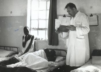 La cerimonia per il medico missionario in Uganda