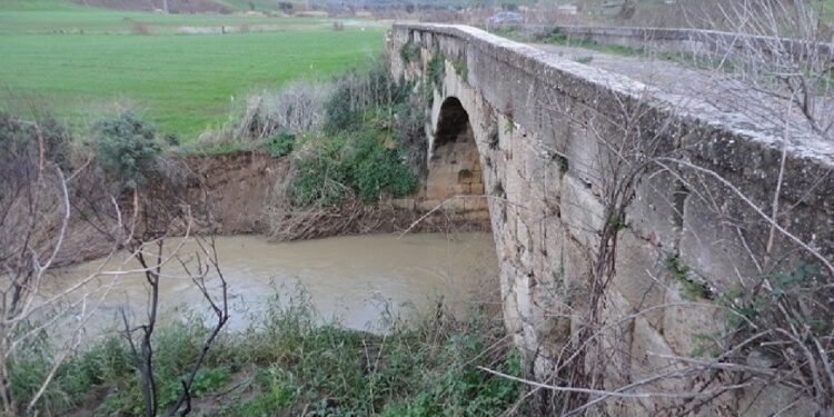 Struttura nell'area cantiere stradale della Palermo-Agrigento