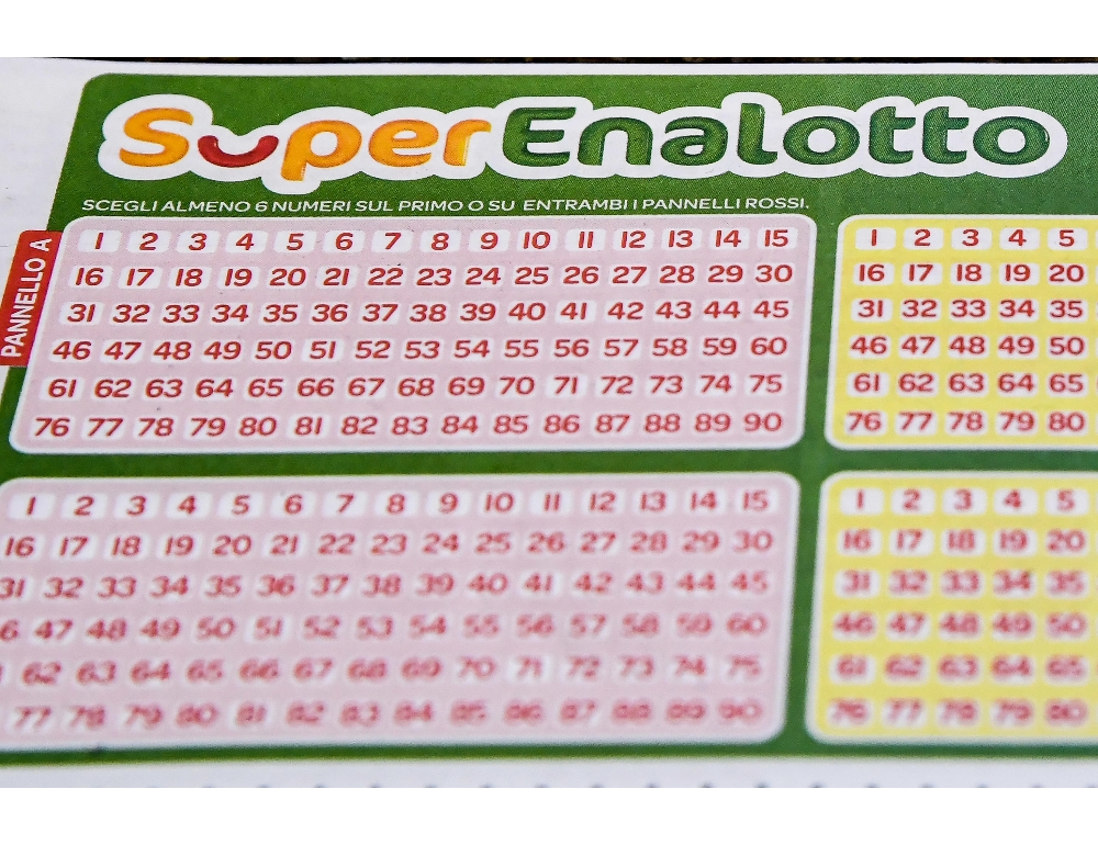 Superenalotto: domani in palio il jackpot più alto del mondo