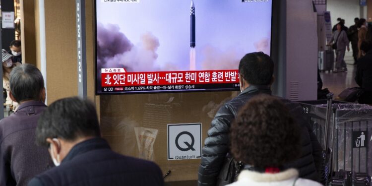 Pyongyang lancia missile intercontinentale ma test è fallito