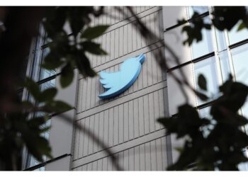 Breton: 'Twitter dovrà rispettare norme Ue'