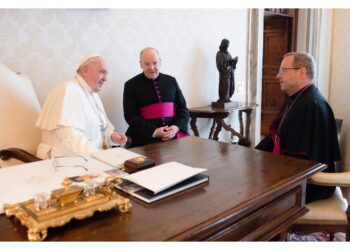 Chiesa deve cambiare ma 'non abbiamo mai pensato allo scisma'