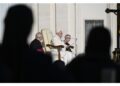 Pontefice anche contro sfruttamento