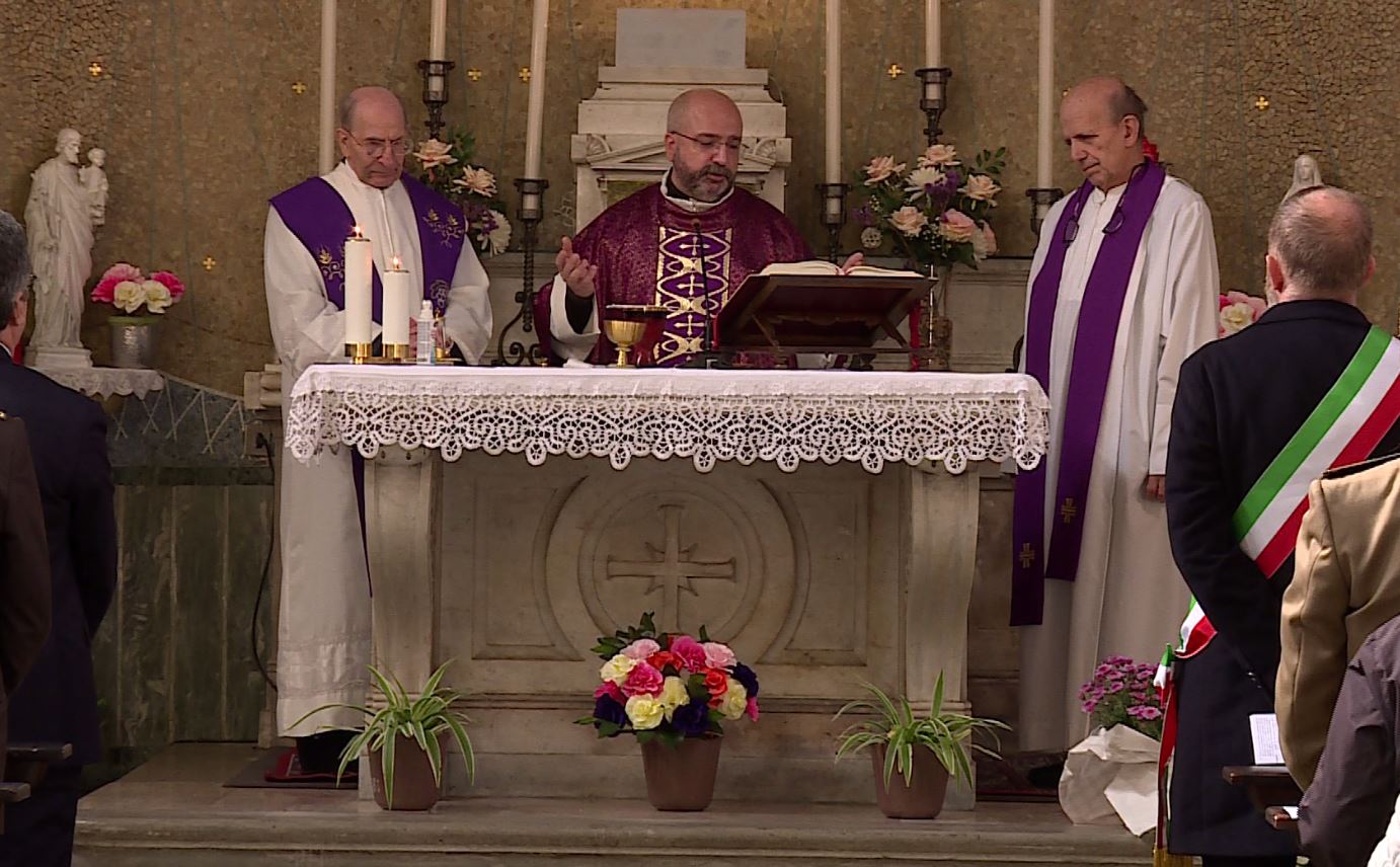 Commemorazione dei defunti, la cerimonia al Monumentale a Como