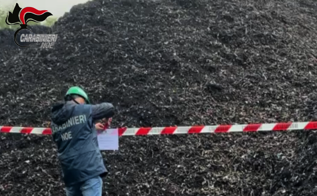 Rifiuti oltre i limiti, intervengono i carabinieri
