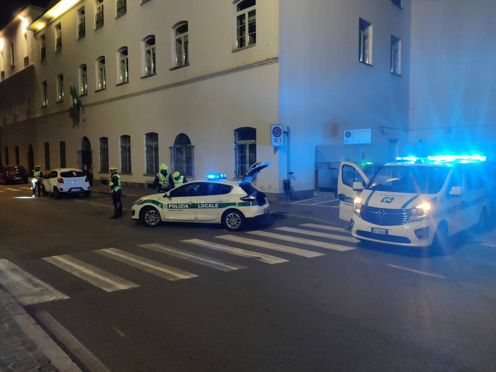 Ubriachi al volante e velocità, multe e patenti ritirate a Cantù