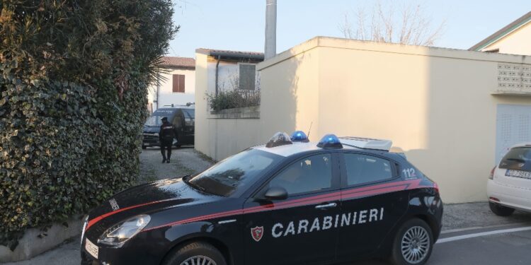 La donna è accusata di omicidio e tentato omicidio