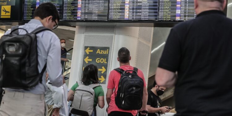 Ritardi e aerei cancellati nei principali aeroporti del Paese