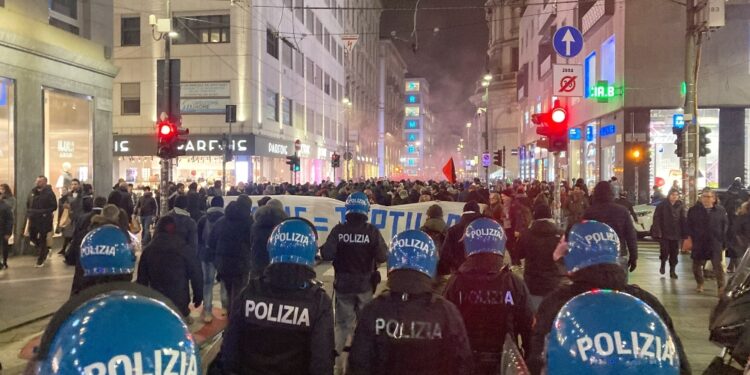 Manifestazione in piazza Duomo vietata dal questore