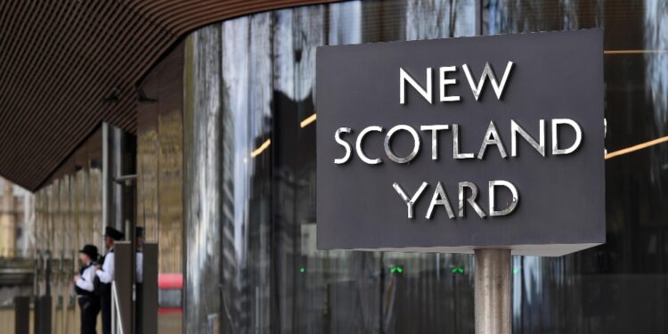 Ennesima macchia per Scotland Yard dopo gli scandali recenti